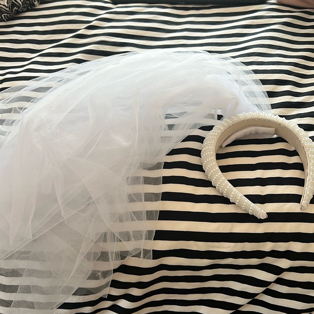 Bridal Pearl Headband with Detachable Veil